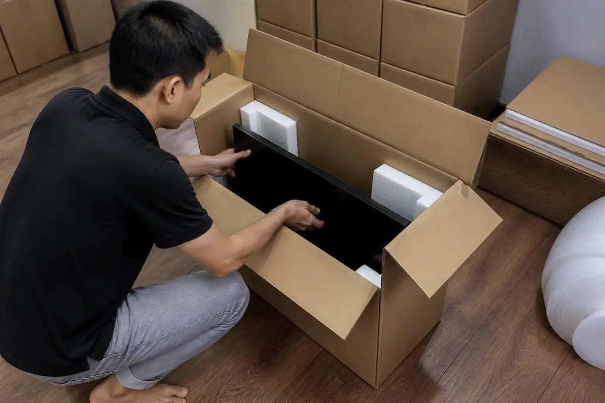 Thùng Carton Đựng Màn Hình Máy Tính: Kích Thước & Chất Liệu